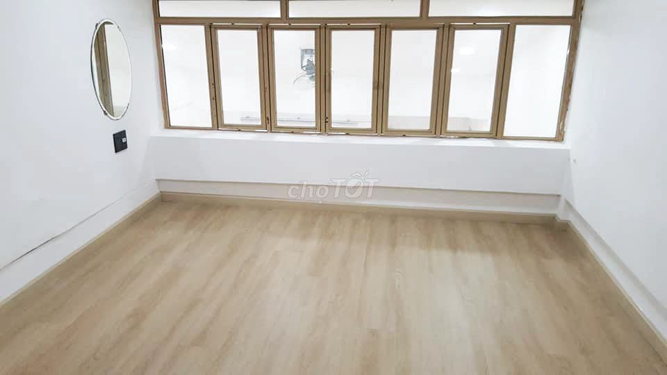 Bán căn hộ chung cư Lý Văn Phức, phường Tân Định, Quận 1.