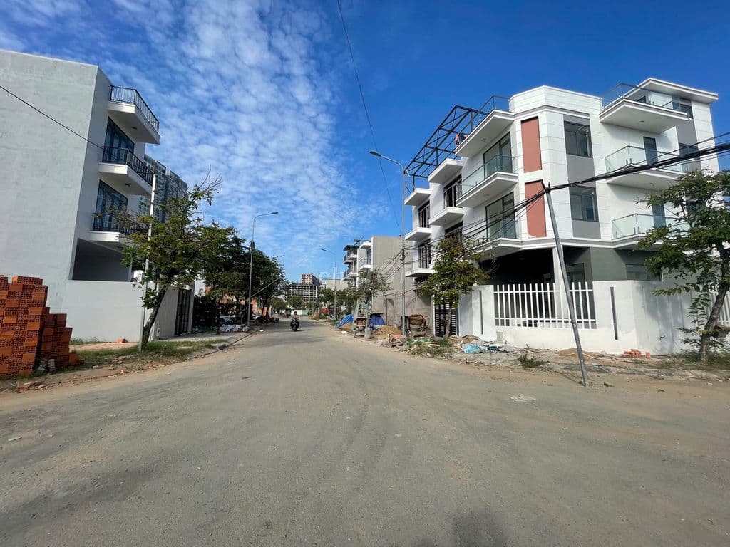 bán đất nền đường Đào Trí đang xây dựng. Giá *** khu vực