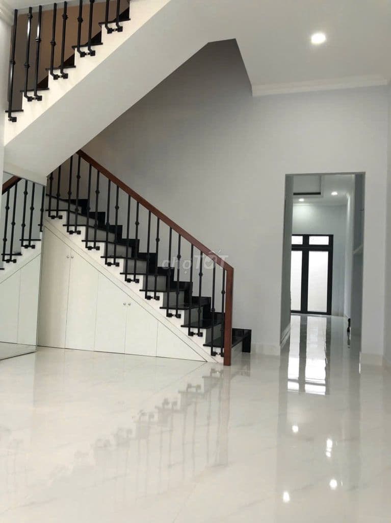 Nhà trệt lầu tại Lê Văn Lương. 5x27 nhà mới. Shr hỗ trợ bank