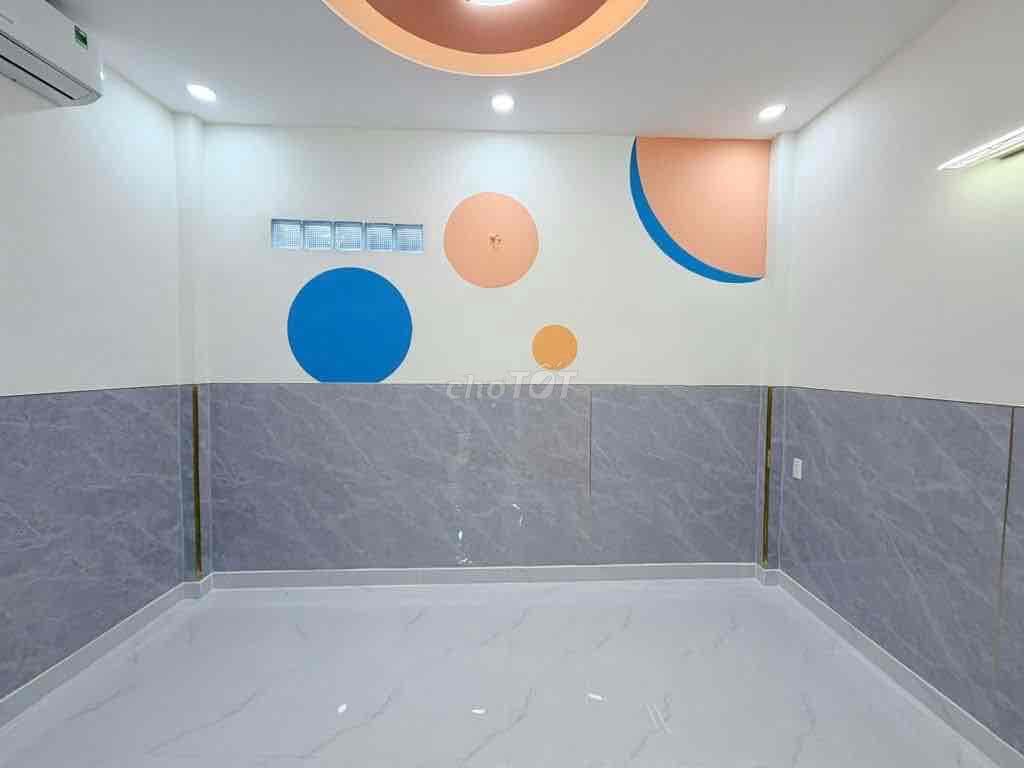 NHÀ SÁT KỀ ĐẦM SEN MỚI XÂY CÒN MÙI SƠN - 56M2 Vuông vức nhỉnh 6 đồng - Ảnh 2