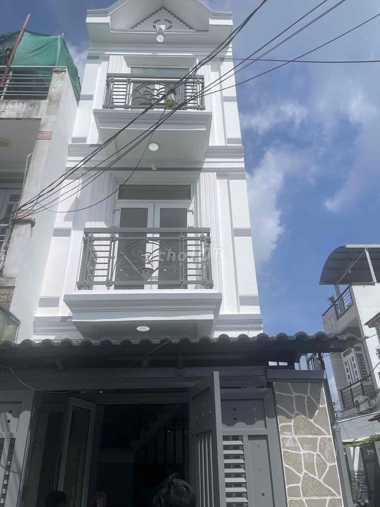 Nhà gần KDC Hiệp Thành lô góc, 4 tầng (4PN, 4WC) hẻm xe hơi - Ảnh 2