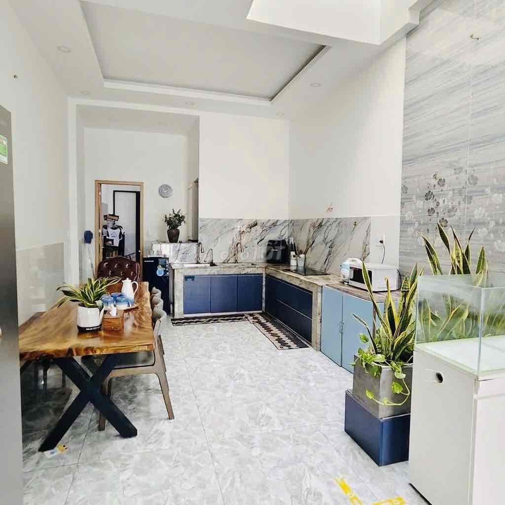 NHÀ ĐẸP CHÂN DÀI 4x24M - HẺM XE HƠI THÔNG - LÊ THỊ RIÊNG THỚI AN - Ảnh 3