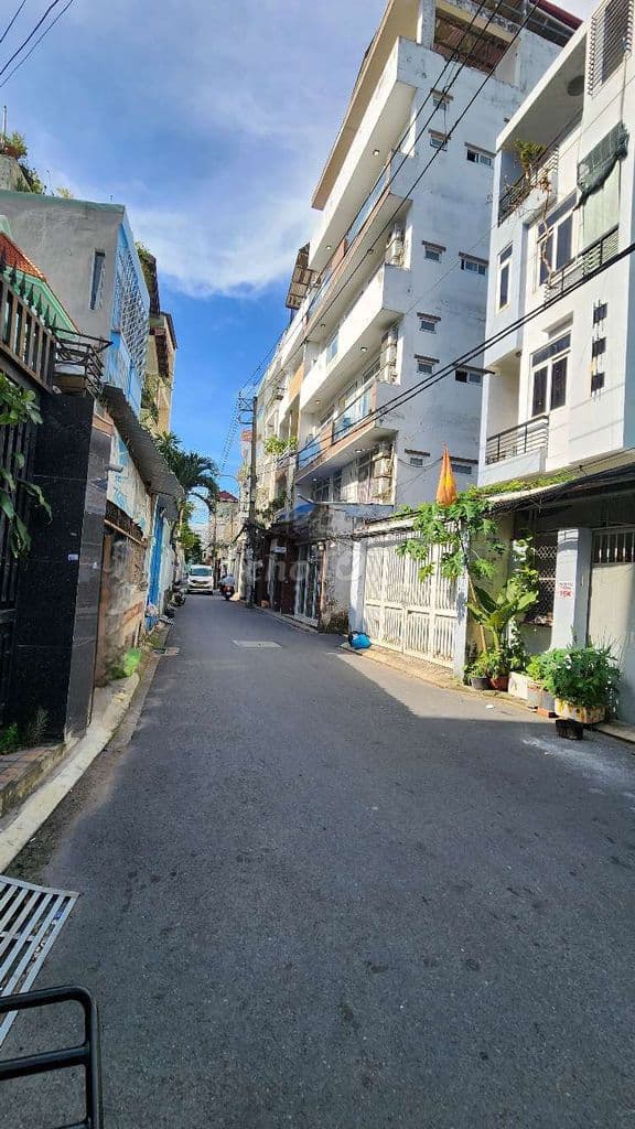 BÁN NHÀ 3 TẦNG HẺM XE HƠI THÍCH QUẢNG ĐỨC 137M², 14.5TỶ