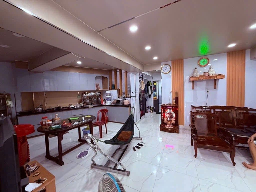 Chỉ 4 Tỉ xíu , Tân Hòa Đông , 70m2 , Hẻm 5m Thông , 3PN ( 1PN Trệt )