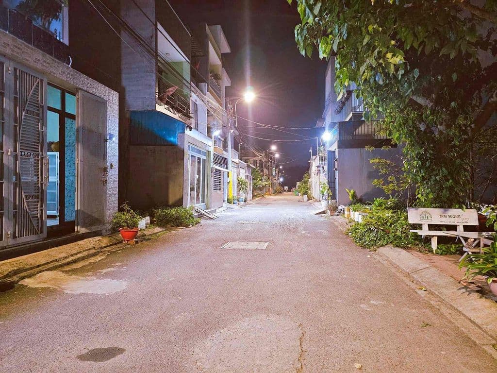 BÁN NHÀ 3 TẦNG HẺM XE HƠI GIÁ ***- ĐƯỜNGSỐ 6- LONG TRƯỜNG- QUẬN 9 - Ảnh 2