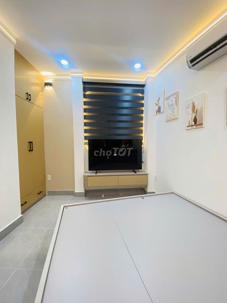 Bán nhà đẹp trung tâm chợ GV 38M2 2PN 2WC P7 - Ảnh 3