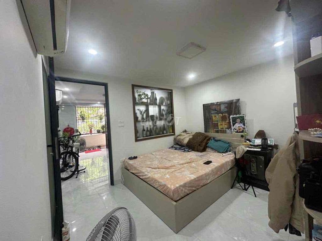 Bán căn hộ tầng 2 sổ đỏ 35/80 m2 tập thể Thành Công - Nguyên Hồng - - Ảnh 3