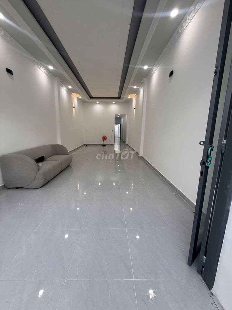 3.5m*10m nhà 2 tầng 3pn , ô tô đỗ cửa lê văn sỹ chỉ 5.2 t - Ảnh 2