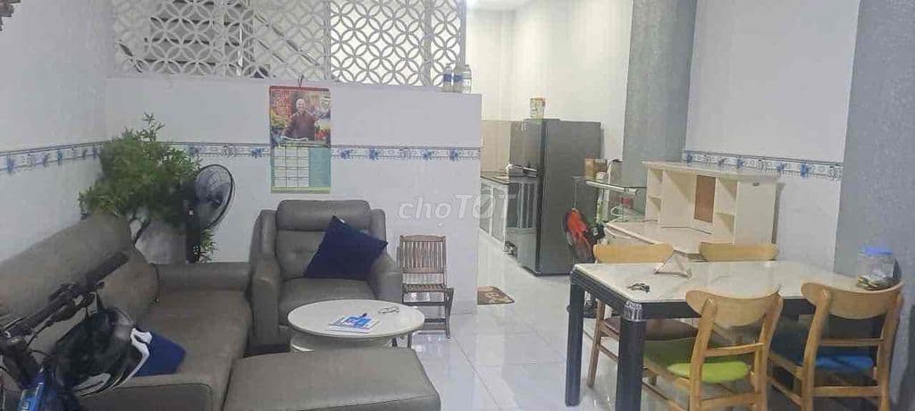 Nhà 2 Tầng-Lạc Long Quân-Gần Bàu Cát - Ảnh 3