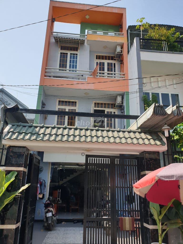 Bán gấp nhà 5x20, 2 lầu, đường thông 6m, gần ngã 4 An Sương, P.TTN-Q12