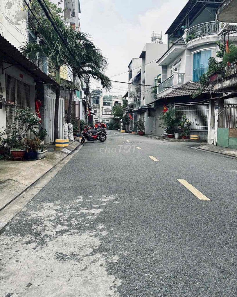 Bán nhà MTKD khu Bàu Cát-Đồng Đen-Trường Chinh.dt 4,6x14m,3 lầu.