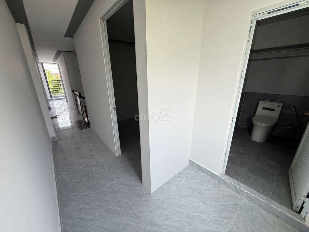 Bán nhà đẹp ở ngay DT: 4m*11m 1T+ lầu 3pn,2w, phòng khách đường 4m - Ảnh 3