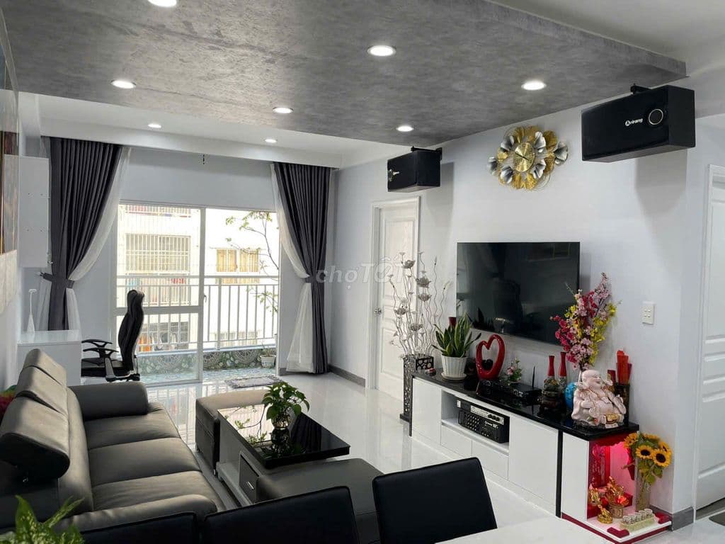 Chung cư Hoa Sen quận 11, 71m2, 2 phòng ngủ cần bán có sổ hồng sẵn