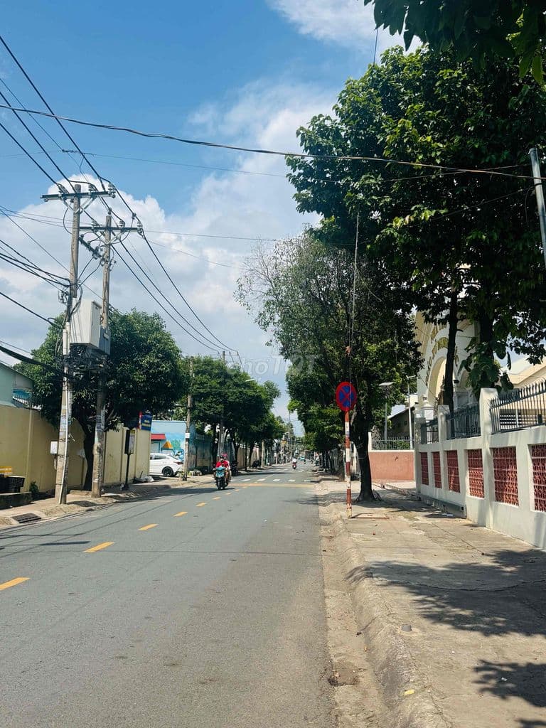 Lô Đất 67m2 full Thổ Ngay ĐH Cảnh Sát Hẻm Xe Hơi