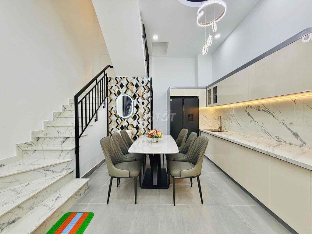 nhà hẻm thông ngang 4,5m Phạm Văn Chiêu p9 trệt 3 lầu 6tỷ95 - Ảnh 3