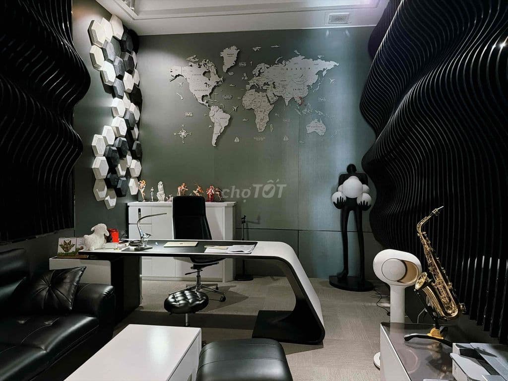 Bán Nhà 1 Trệt 3 Lầu Săn Thượng Gắn Full Năng Lượng Mặt Trời