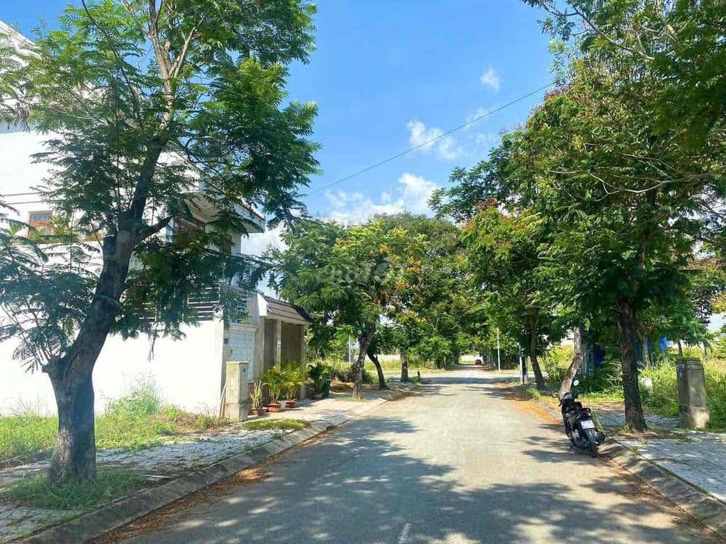 2 Nền Biệt Thự - Trục MT A4 - DA Đại Học Mở - 7.2 Tỷ/152M2