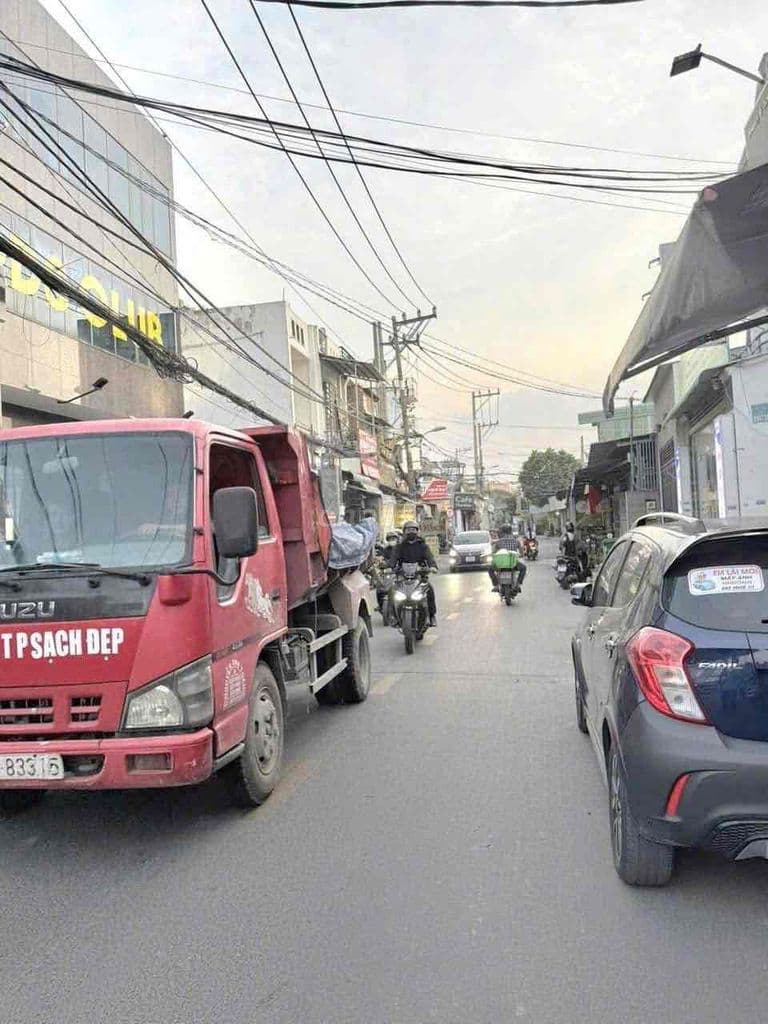 Cần bán lô đất mặt tiển ngay chợ HL80B, hiệp thành Q12 , dt :4 * 22