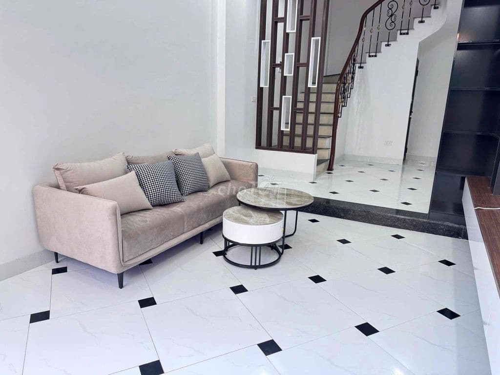 siêu phẩm nhà 4 tầng x59m mt 5,6m ngõ thông kd nhỏ , oto nhỉnh 10ty