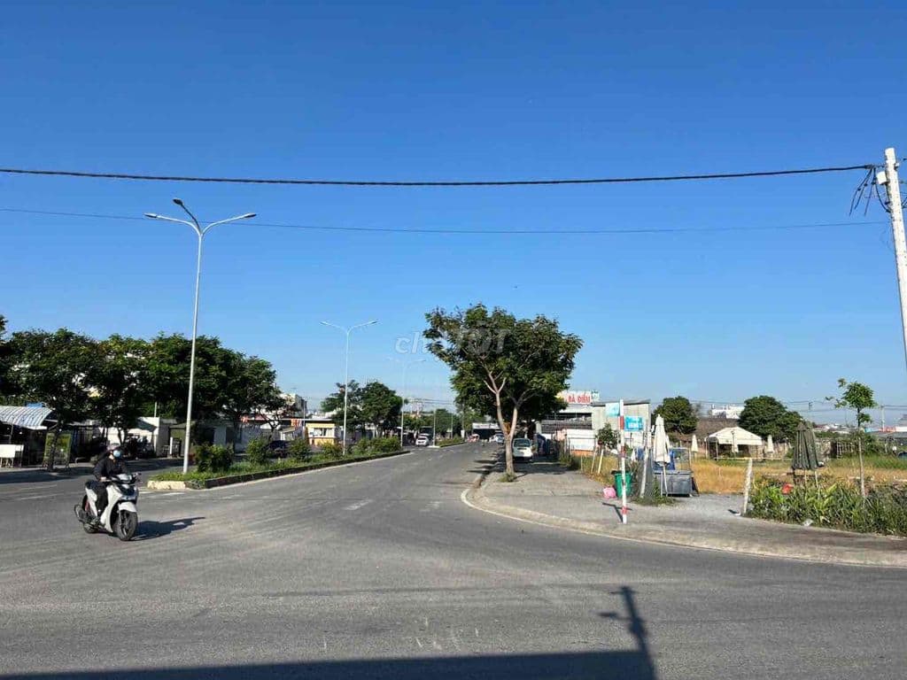 Bán Đất MT Vị Trí Đẹp Bà Điểm