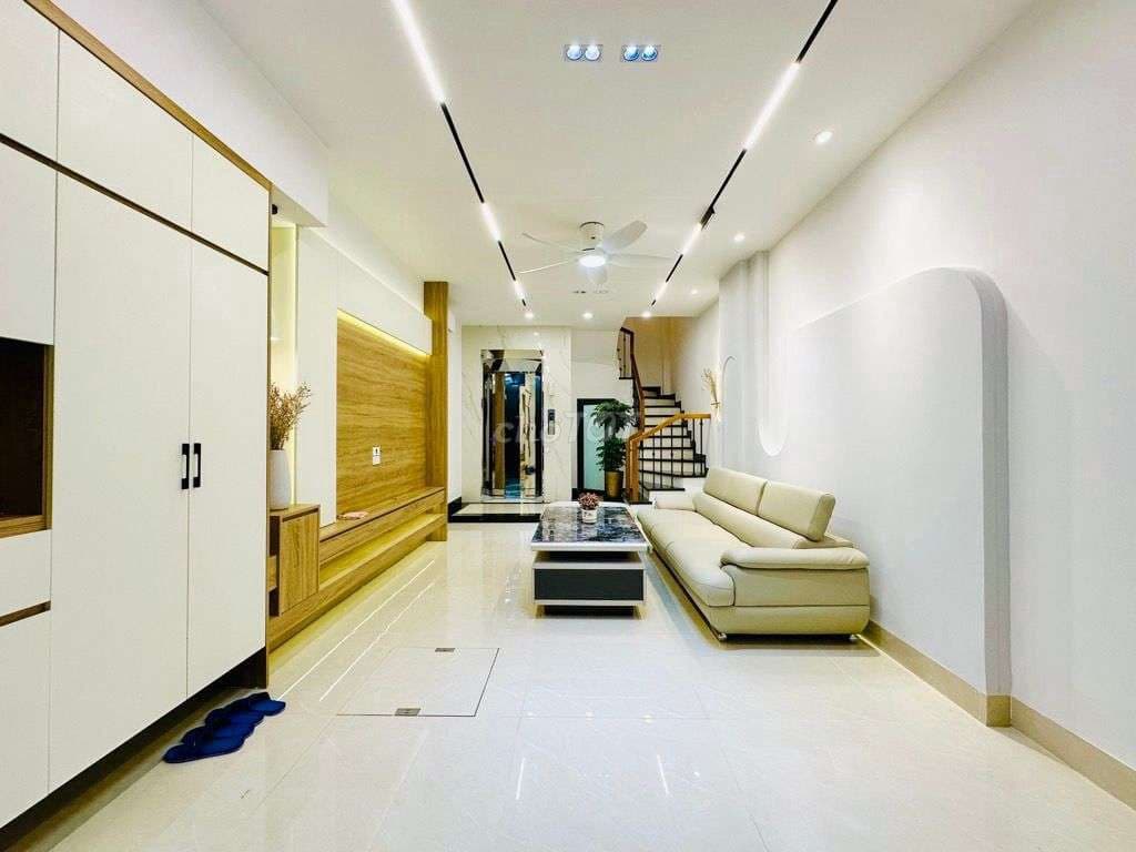 Bán nhà Ngọc Thụy - 7 tầng thang máy -full nội thất - tầm tiền - Ảnh 2