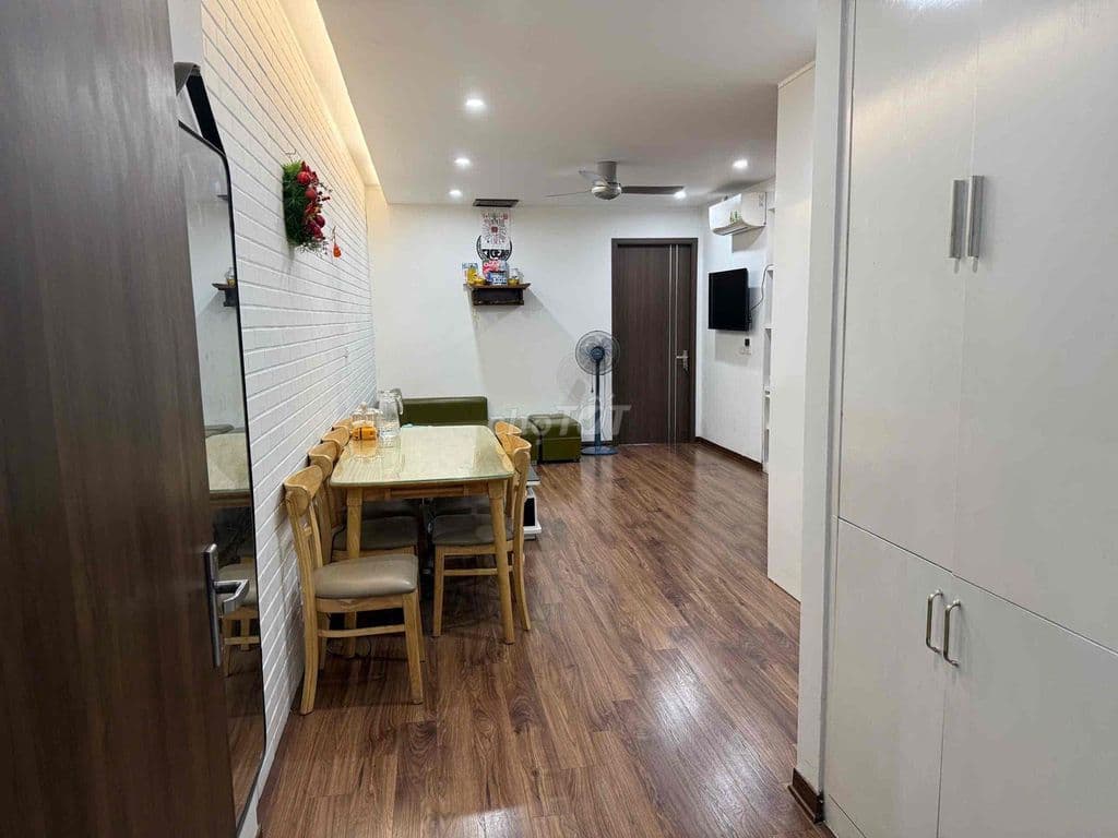 Chính chủ cần bán căn hộ VP6 Linh Đàm, 61,5m2, 2 phòng ngủ, nội thất f
