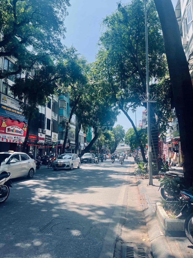 BÁN NHÀ LÒ ĐÚC – 1 NHÀ RA PHỐ – 6 TẦNG THANG MÁY – FULL NỘI THẤT – LÔ