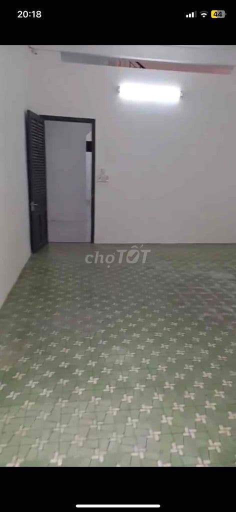 Nhà hxh 4m phạm văn hai(4,5x19m 2 lầu đúc)