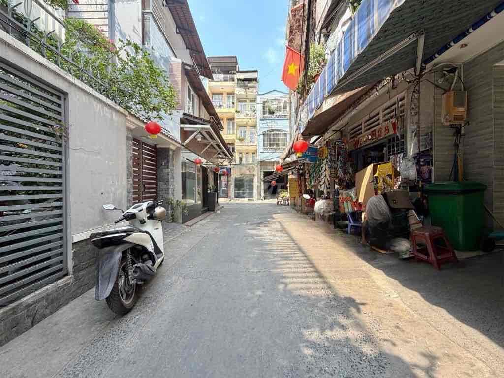 BÁN NHÀ CẤP 4 90M2 CHÍNH CHỦ - HOÀNG HOA THÁM - CHỈ 8.5 TỶ
