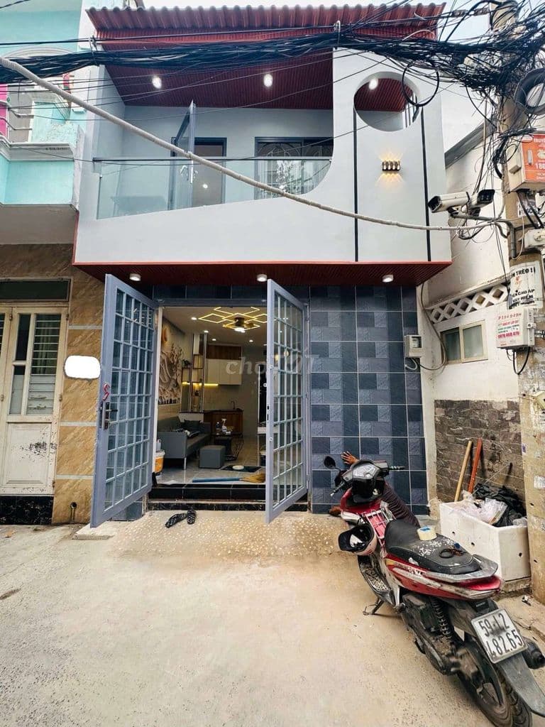 Nhỉnh 3 Tỷ có ngay nhà Hẻm Ô Tô - 2 Tầng - ngay Emart Phan Huy Ích