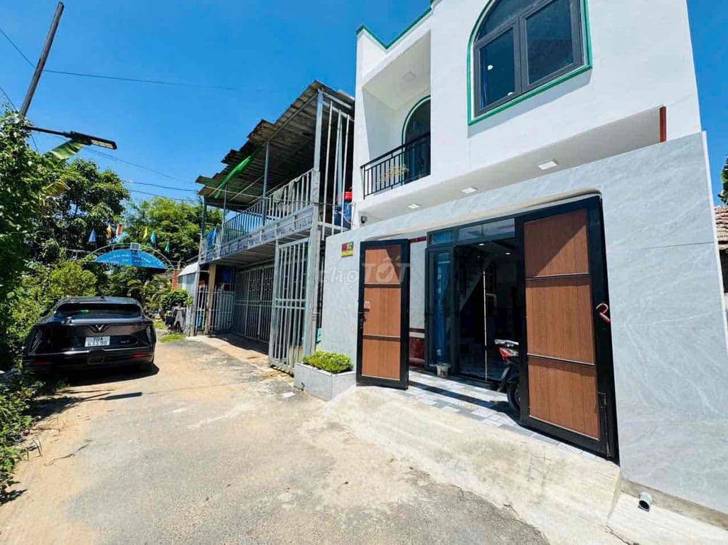 Bán Gấp nhà 1 trệt 1 lầu 5x12 giá 2ty4