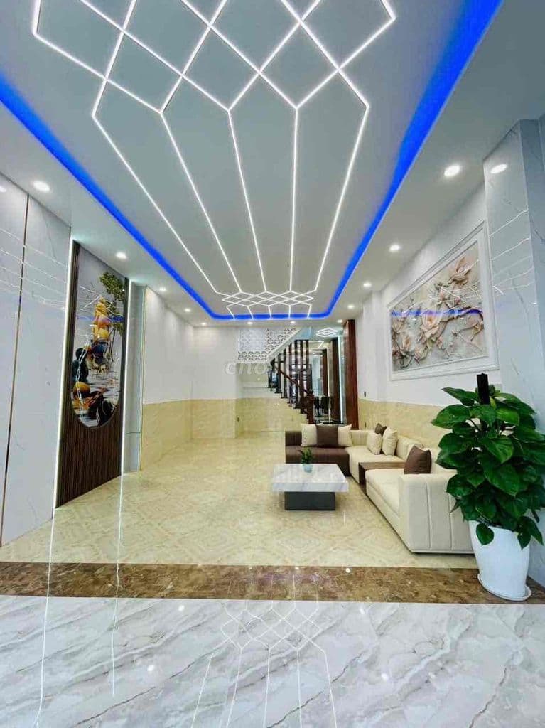 LÊ VĂN QUỚI - GẦN NGÃ TƯ BỐN XÃ, HẺM XE TẢI NÉ NHAU
