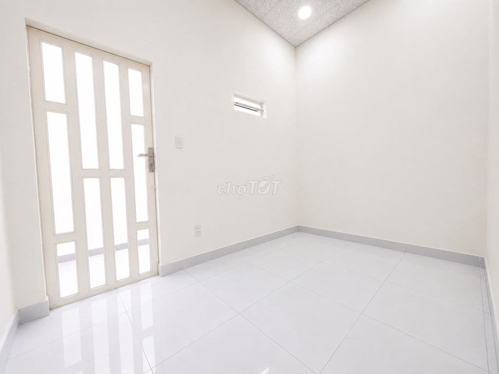 NHÀ 3 TẦNG, MT KINH DOANH TTH09 - 4PN - THUÊ 8 TR/THÁNG - CHỈ 4,95 TỶ - Ảnh 2