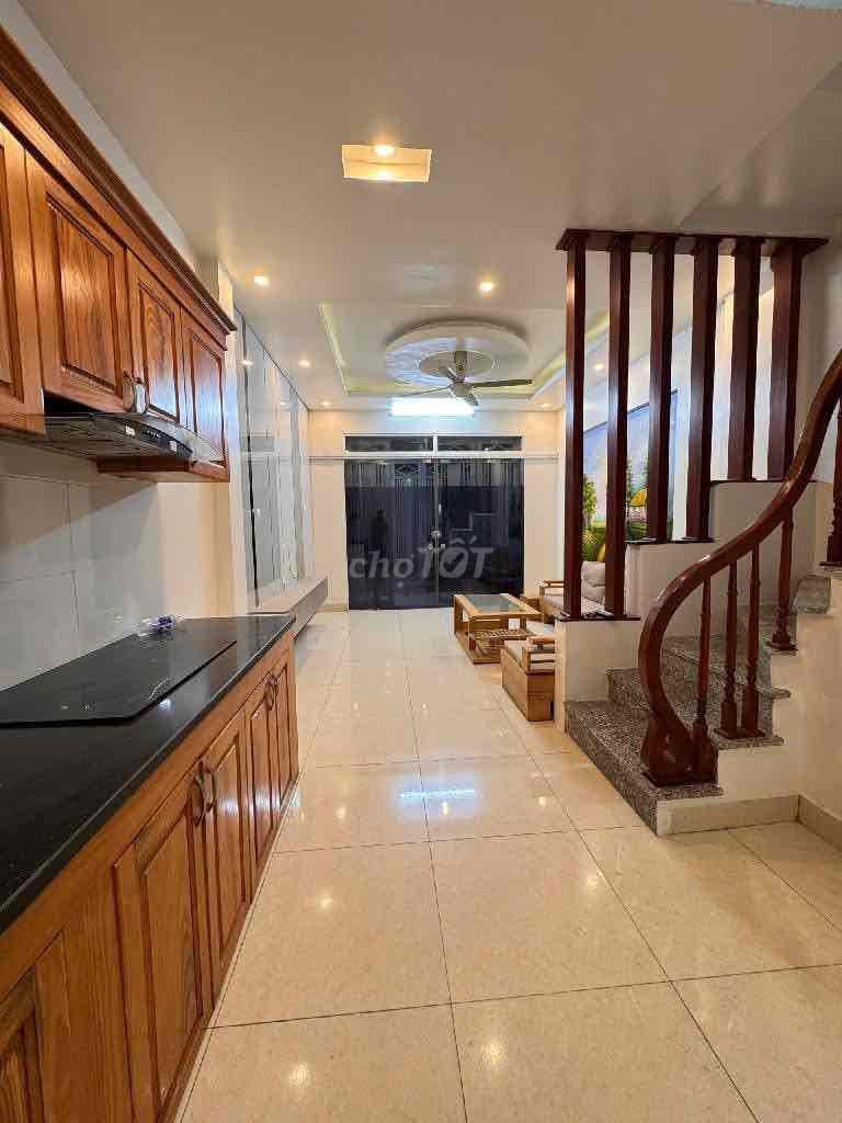 NHÀ 5T. Lô góc. ngõ thông. kinh doanh, văn phòng, spa đều tốt - Ảnh 3