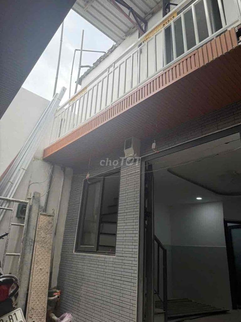 NHÀ ĐƯỜNG BÀ ĐIỂM 11, TRỆT LẦU CÓ BAN CÔNG. (4x5)