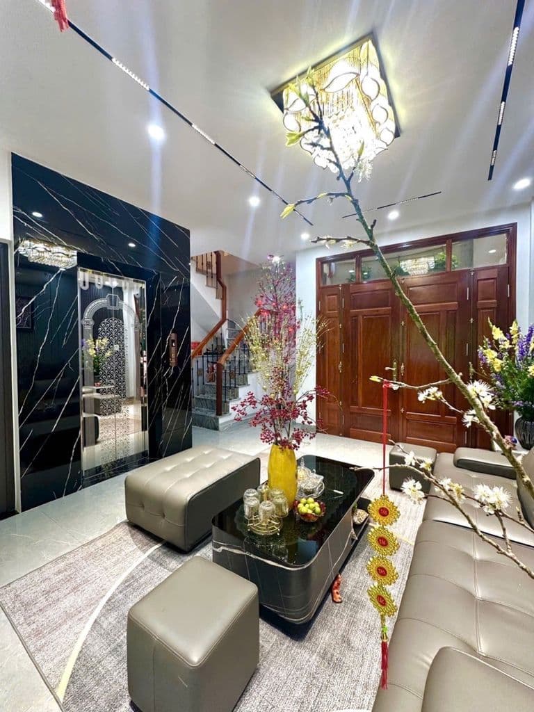 Nhà Rẻ Thứ 2 Ngọc Lâm Long Biên , Có 1 Không 2 Thang Máy full Nội Thất - Ảnh 2