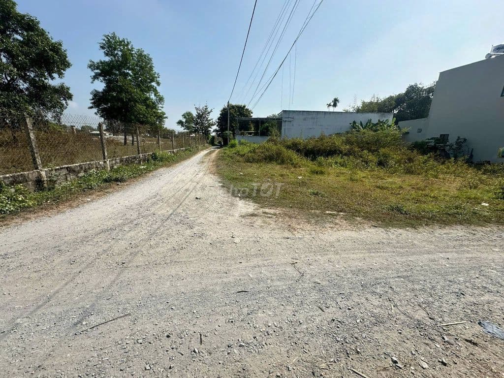 Góc 2 mt đường trải đá xe otô, dt 240m, full thổ, xã Trung Lập Hạ - Ảnh 2