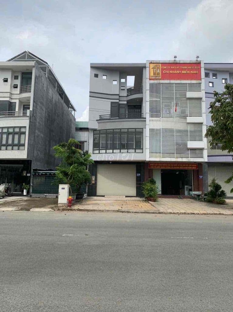 Nhà mặt tiền Đại Lộ III khu dân cư Intresco Khang Điền giá tốt