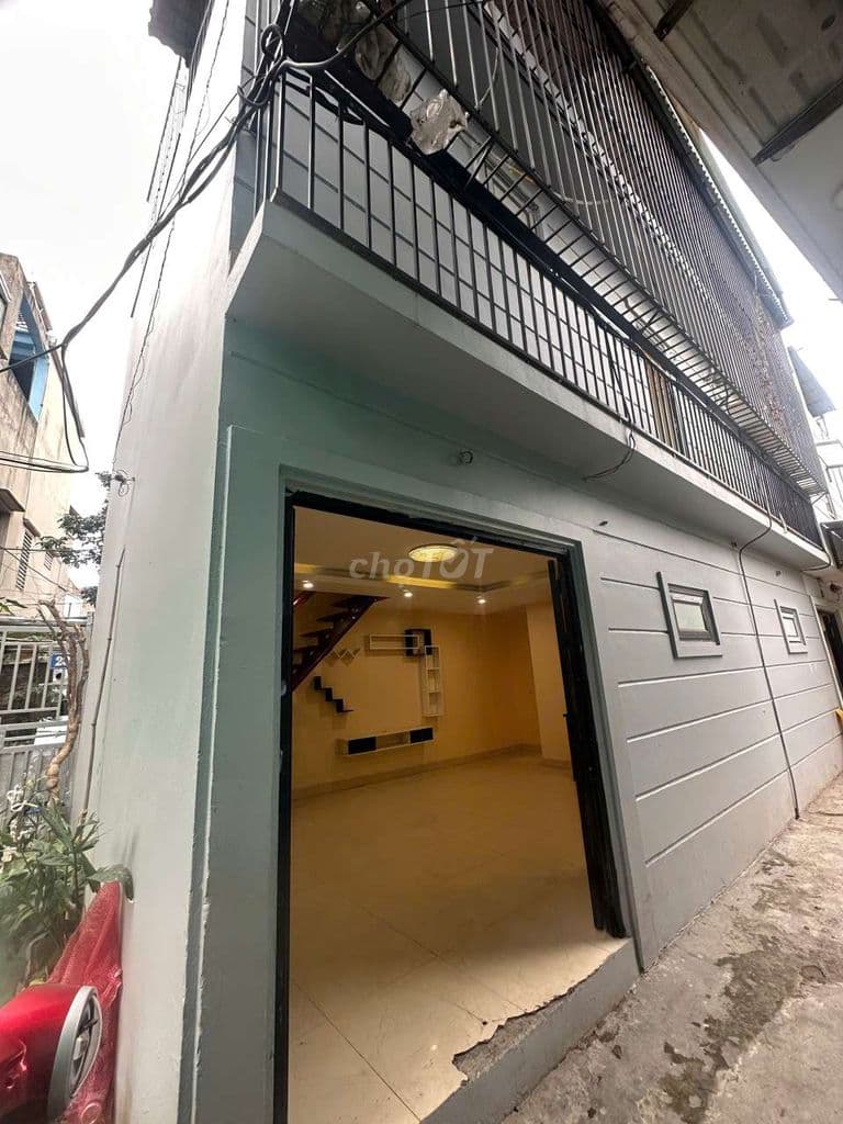 3 tầng đủ nội thất cần tiền gấp