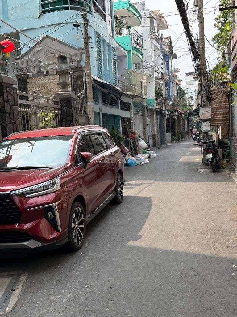 Bán nhà , Đường Hoàng Văn thụ ,P 2 Tân Bình 15M2 , 2Tầng, Giá : 2.2Tỷ