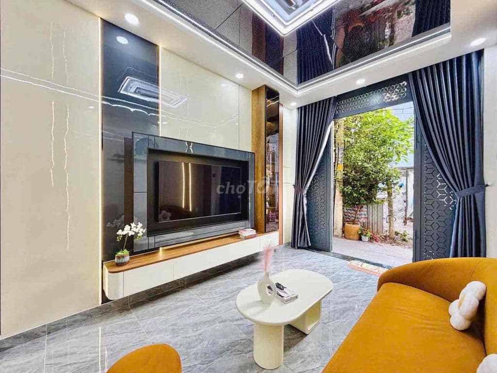 nhà full nội thất, có 3pn 4wc ở Phường 15 Quận Tân Bình - Ảnh 2