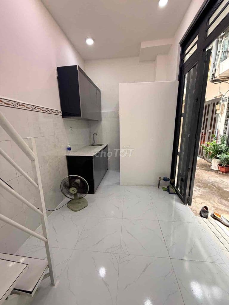🏡 TRỆT - 2 LẦU - SỔ HỒNG RIÊNG - NGAY NHÀ THỜ XÓM THUỐC - Ảnh 3