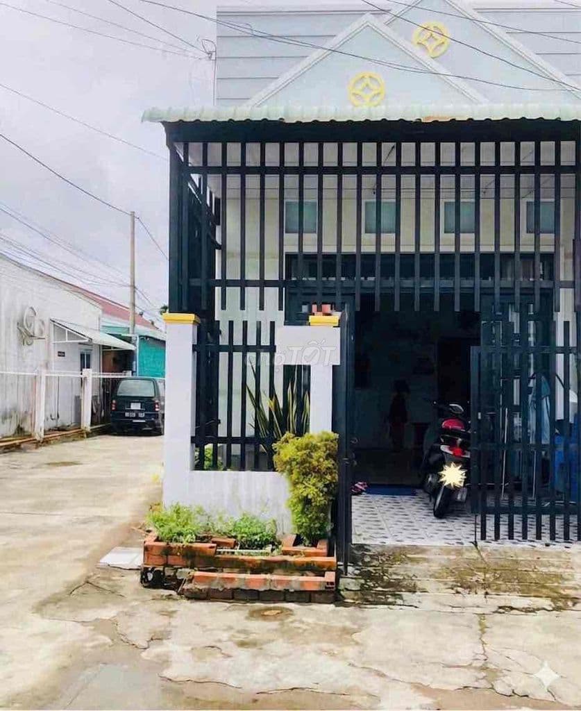 Bán nhà bình chánh cấp 4