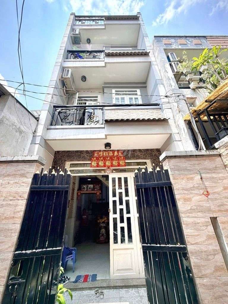 Nhà Đẹp 4 Tầng - Gần Ngã Tư 4 Xã Sát Tân Phú Q6 đường số 40m2 4x10