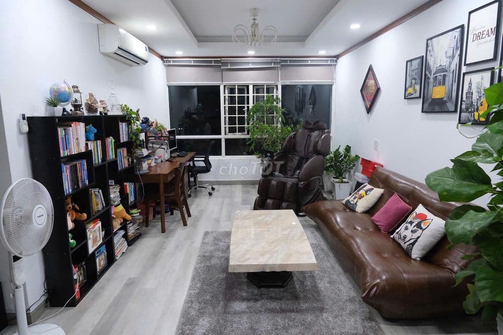 Cần bán chcc Giai Việt 3 phòng ngủ view đẹp - Ảnh 2