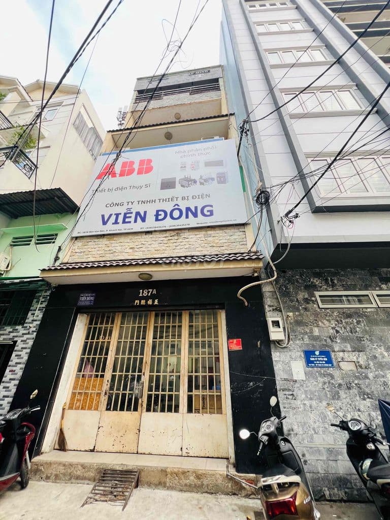 BÁN NHÀ VỊ TRÍ ĐẸP SAU LƯNG CĂN MẶT TIỀN BẾN VÂN ĐỒN Q4