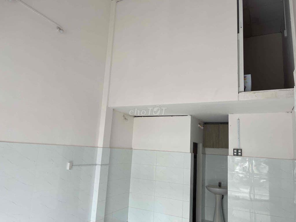 Nhà mặt tiền đường 14. Cạnh bách hoá xanh Đình Phong Phú. 100m2. Tc - Ảnh 3