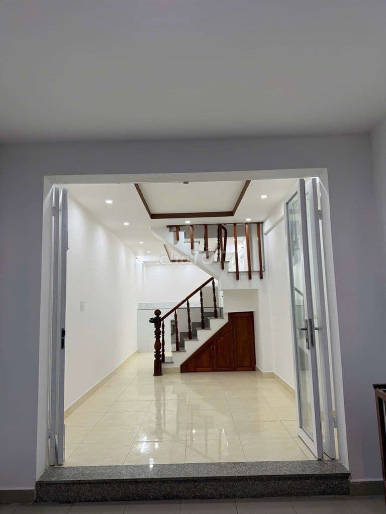 Sieu phẩm 2 tầng DT54 đường xe hơi vị Trí vip ngay vincom quận 9 hiếm
