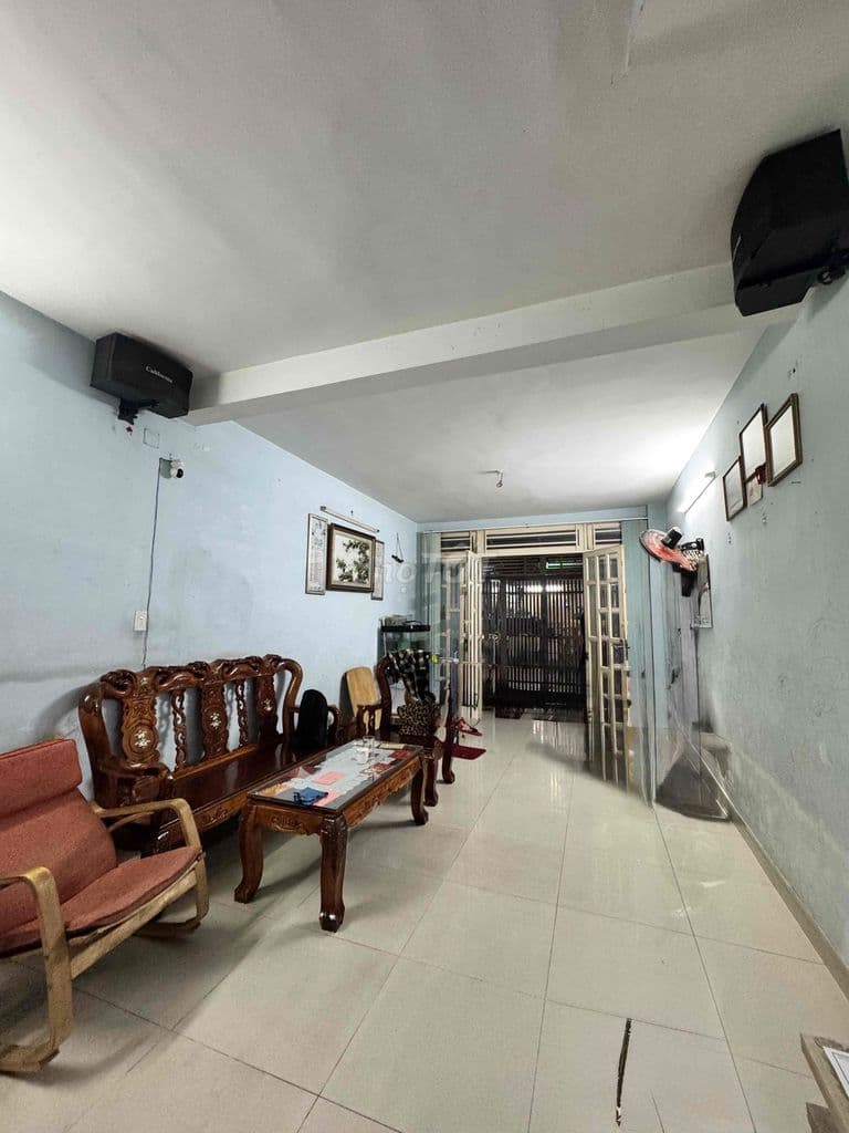 Bán nhà chính chủ Âu Dương Lân Quận 8, 63m2, 3 tầng, cách mặt tiền 20 - Ảnh 2