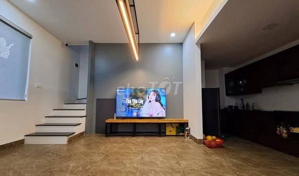 bán nhà 3 tầng Nguyên Khê lô góc 40m²
